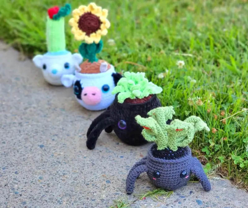 Complimentary Intermediate crochet pattern: Sweet Oddity Art Planter Crochet Pattern - Simple to follow guide