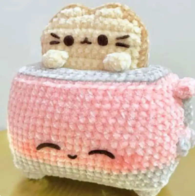 Complimentary Intermediate crochet pattern: Kitty Toaster Crochet Pattern - Simple to follow guide