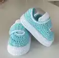 Velcro Baby Sneakers Crochet Pattern step 3 - details and accessories