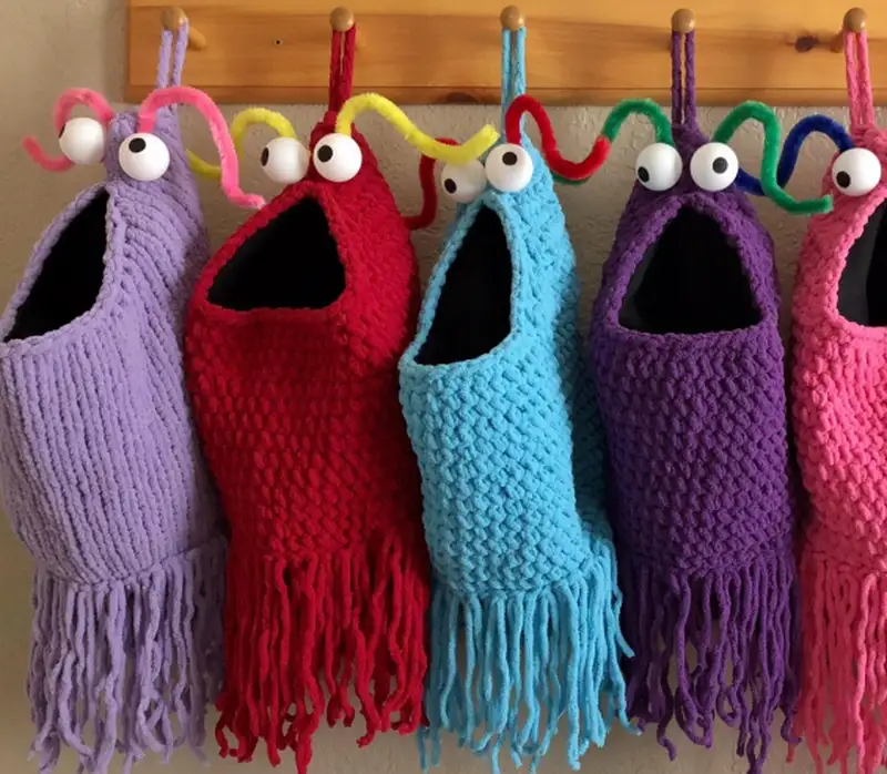 Complimentary Intermediate crochet pattern: Yip Yip Aliens Storage Organizer Pattern - Simple to follow guide