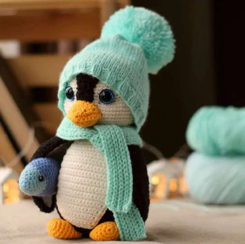 Complimentary Intermediate crochet pattern: Penguin Lilo Amigurumi Pattern - Simple to follow guide