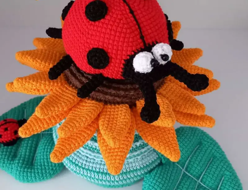 Complimentary Advanced crochet pattern: Sunflower Stacking Toy Amigurumi Pattern - Simple to follow guide