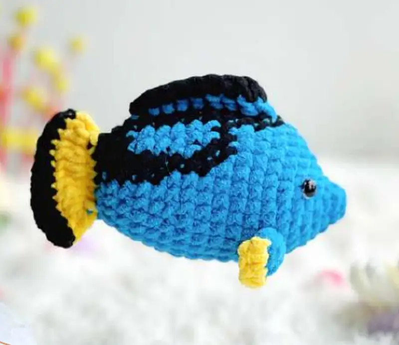 Complimentary Intermediate crochet pattern: Blue Tang Fish (Dory) Amigurumi Pattern - Simple to follow guide