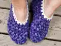 Simple Cozy Slippers Crochet Pattern step 1 - construction progress