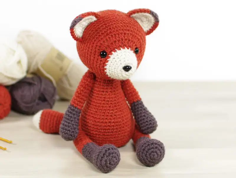 Complimentary Intermediate crochet pattern: Red Fox Amigurumi Pattern - Simple to follow guide