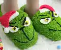 Grinch Slippers Crochet Pattern step 3 - details and accessories