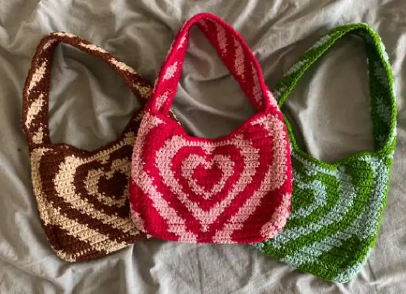 Complimentary Intermediate crochet pattern: Powerpuff Heart Shoulder Bag Crochet Pattern - Simple to follow guide