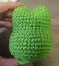 Yoshi Amigurumi Pattern step 4 - final assembly and finishing