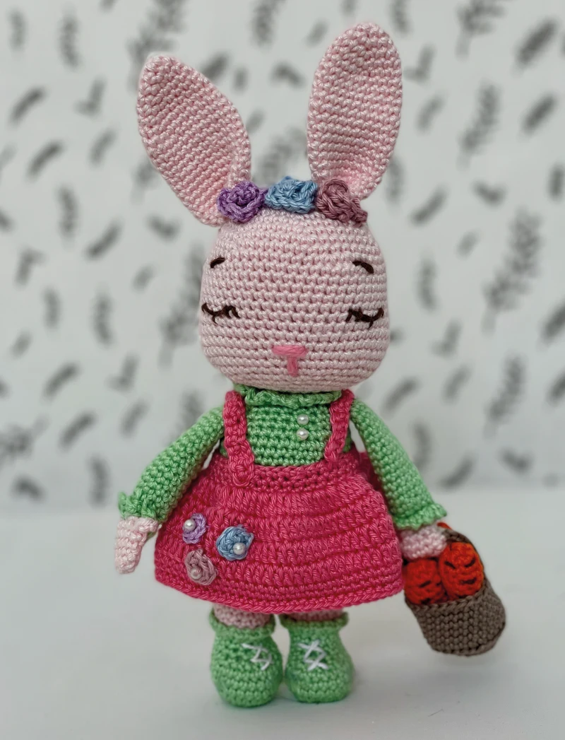 Quality crochet pattern: Lady Bunny Amigurumi Pattern - Intermediate level guide with complete instructions