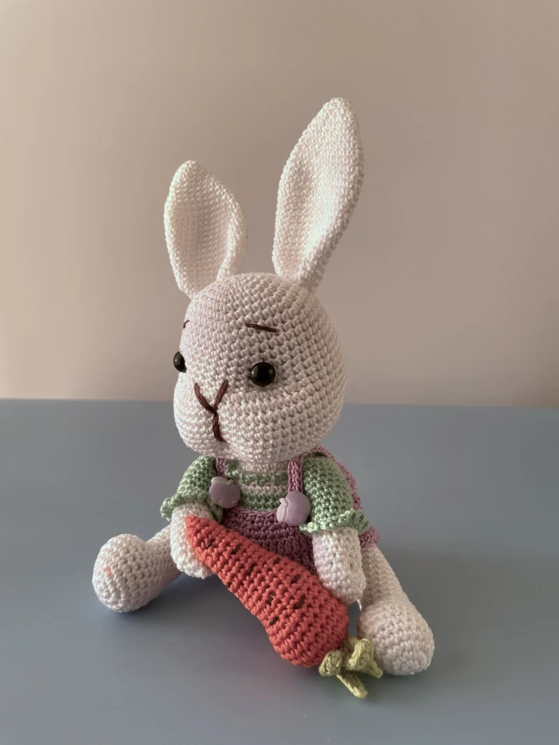 Complimentary Intermediate crochet pattern: Sweet Bunny Amigurumi Pattern - Simple to follow guide