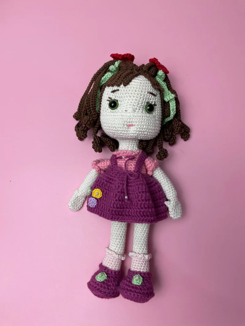 Complimentary Intermediate crochet pattern: Sweetheart Garden Doll Amigurumi Pattern - Simple to follow guide