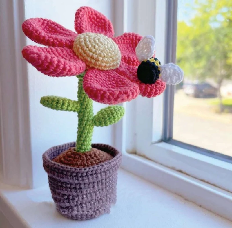 Complimentary Intermediate crochet pattern: Bumble Blossom Flower Amigurumi Pattern - Simple to follow guide