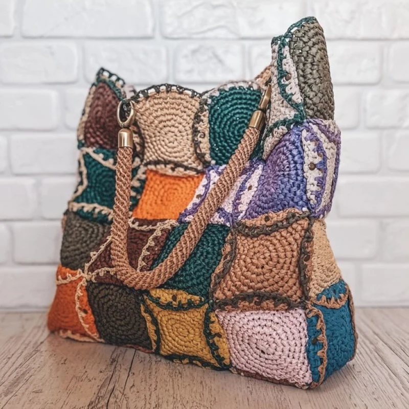 Complimentary Intermediate crochet pattern: Chic Mosaic Raffia Big Bag Pattern - Simple to follow guide
